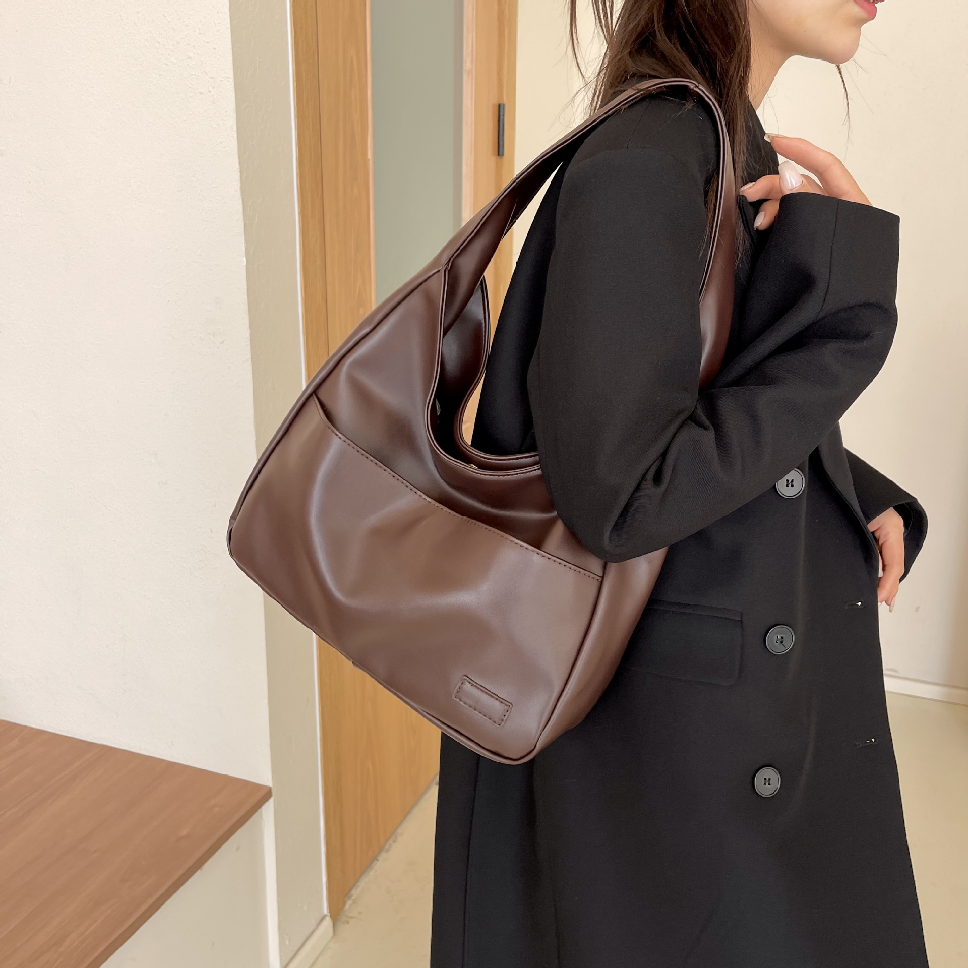 Retro Simple Bucket Bag soft PU leather tote bag large capacity fashion casual tote bags for women - Image 4
